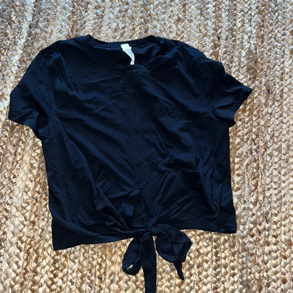 Lululemon Cropped Tie Shirt